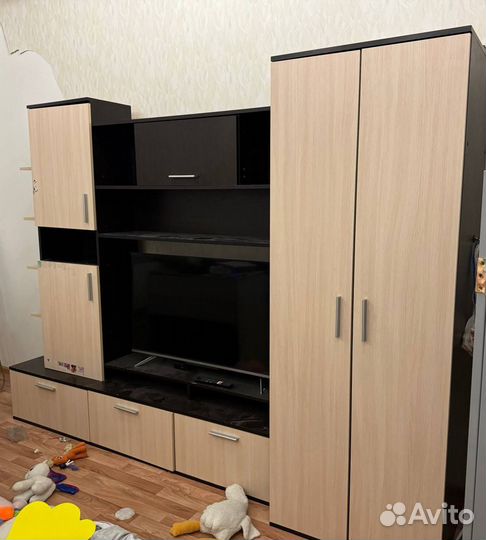 Стенка в гостиную со шкафом