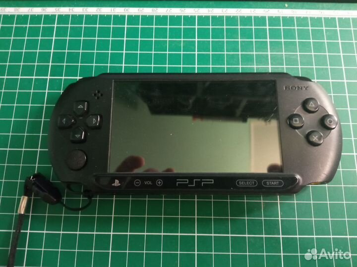 Продам PSP-E1004 2C