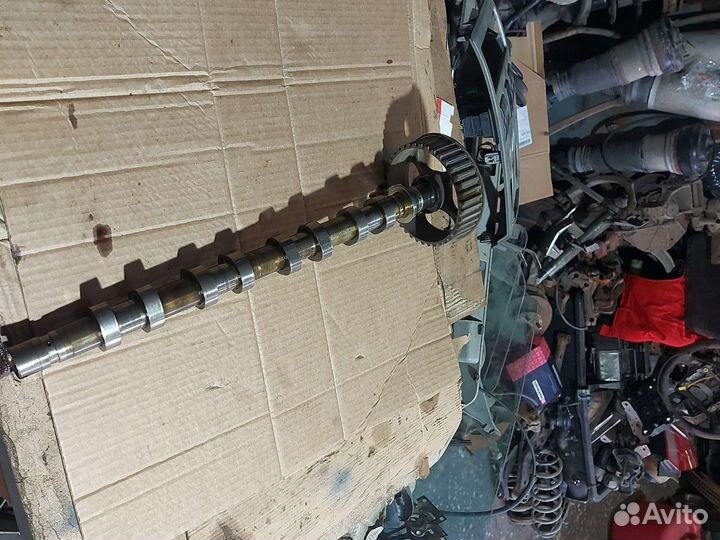 Распредвал с двигателя k4jg780 Renault Clio 3