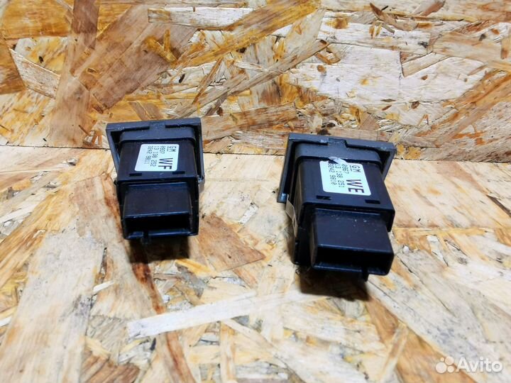 Кнопка обогрева сидений Opel Vectra C 2007 Z18XER