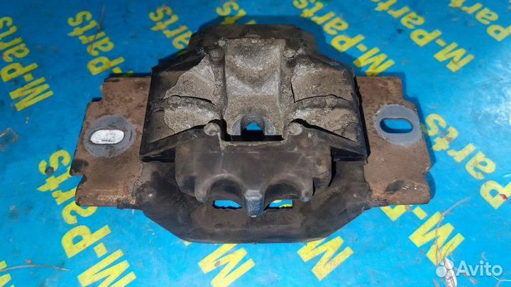 Подушка кпп Mazda Demio DY3W DY5W