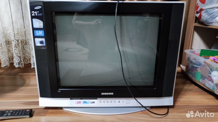 Телевизор samsung