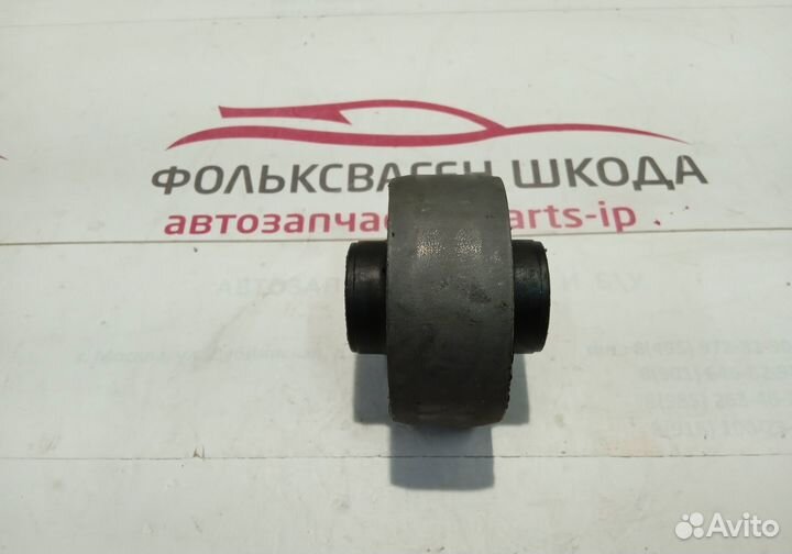 Сайлентблок переднего рычага задний Volkswagen