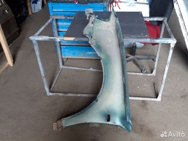 Крыло правое Фольксваген В5 96-00