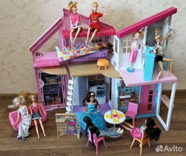 Домик кукольный Barbie Малибу + куклы
