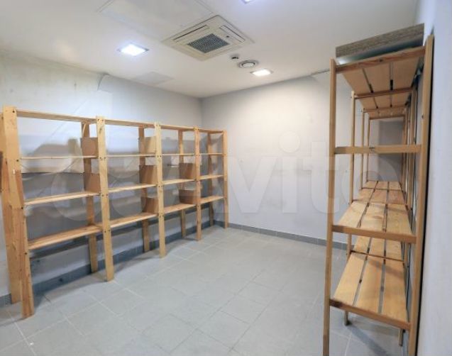 Помещение под архив-склад в бц