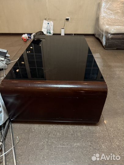 Журнальный столик