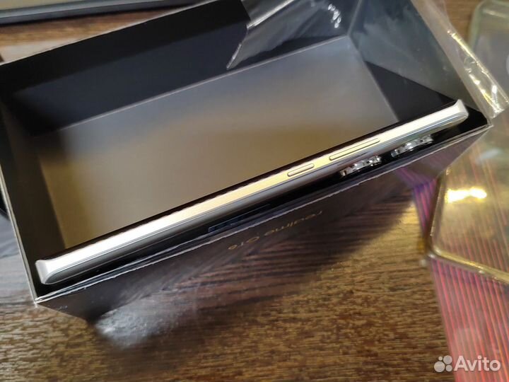 realme GT6, 16/512 ГБ