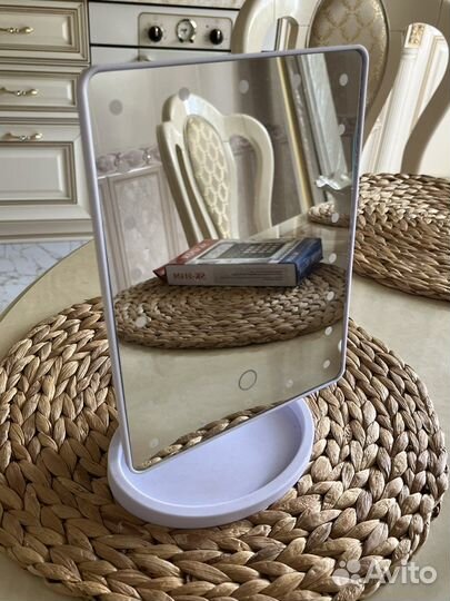 Зеркало настольное