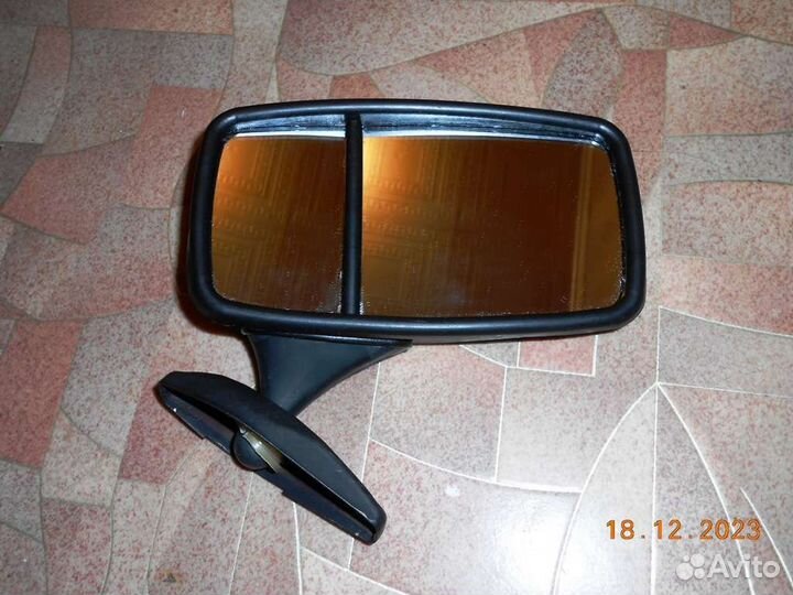 Боковое зеркало на 