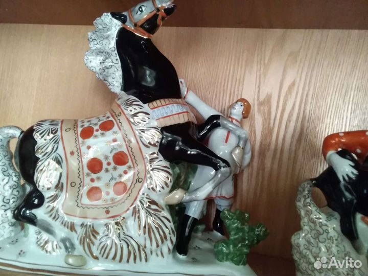 Фарфоровая статуэтка Триптих Конёк Горбунок