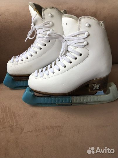 Фигурные коньки Risport Excellence 200