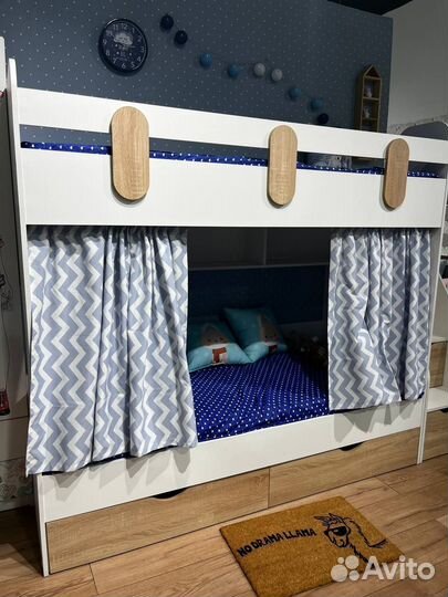 Двухъярусная кровать детская новая