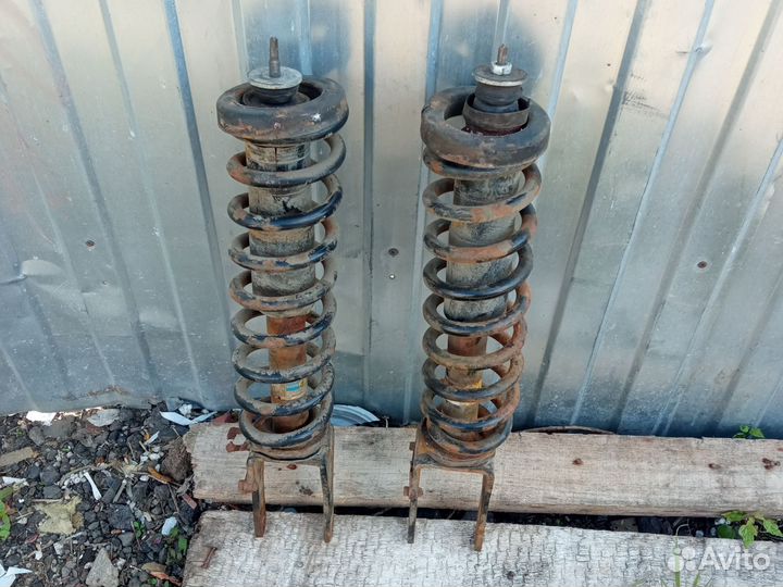 Передние амортизаторы мерседес w210 4Matic