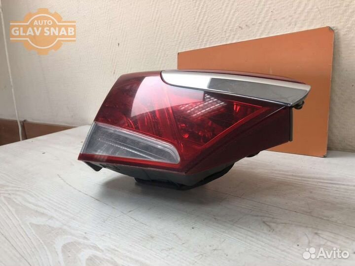 Фонарь в крышку левый Хендай i40