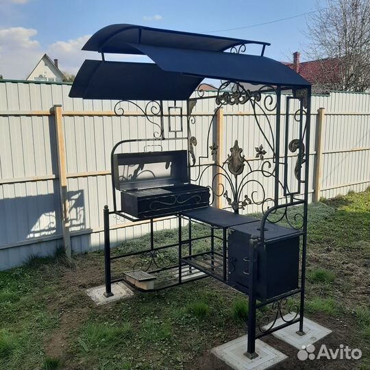 Беседка с мангалом