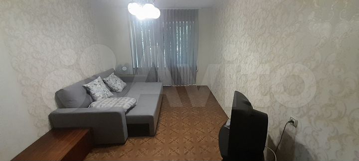 2-к. квартира, 48 м², 1/9 эт.