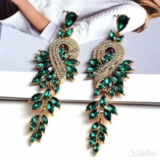 Серьги длинные с зелёными кристалами