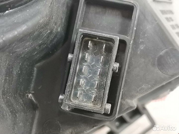 Фара передняя для Opel Meriva B 13253631