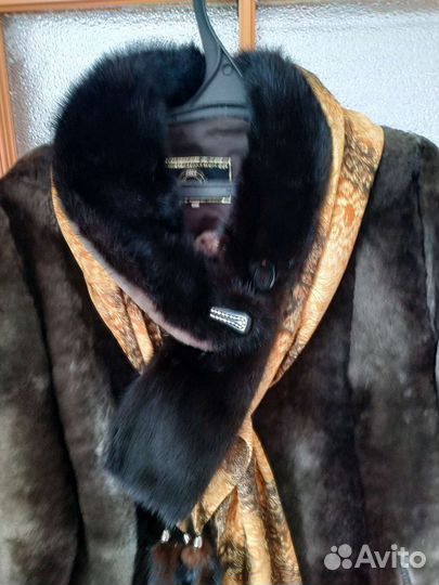 Шуба мутоновая с норкой