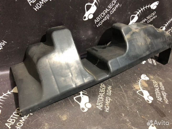 Дефлектор радиатора правый Kia Soul 1.6 G4FD 2014