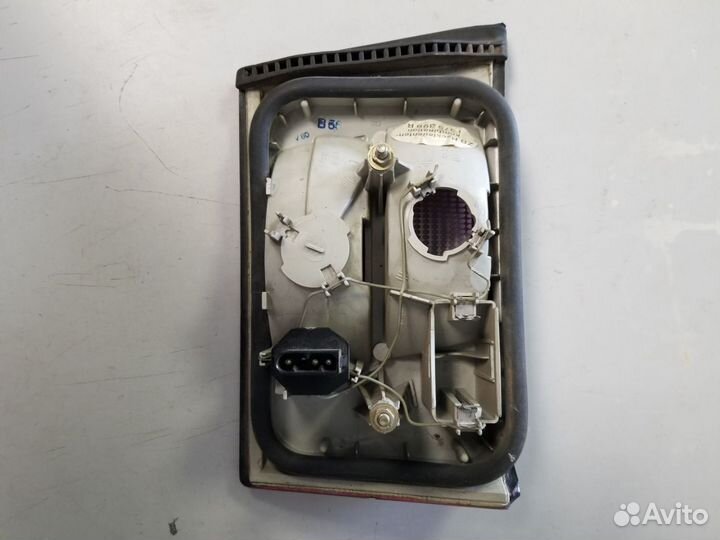 Фонарь правый внутренний универсал BMW E34