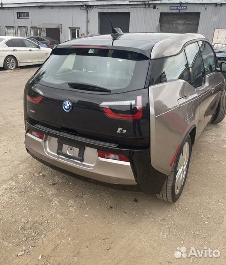 В разборе BMW i3 2015 год