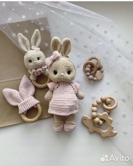 Подарок новорожденному вязаные игрушки