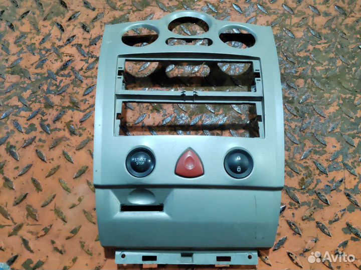 Рамка Renault Megan 2