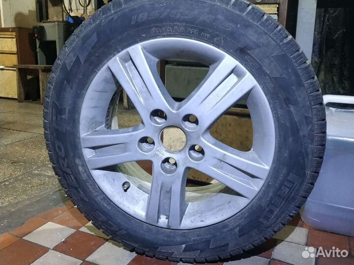 Pirelli Ice Zero FR 185/65 R15 92T