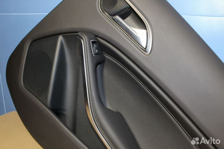Обшивка двери задняя правая Mercedes A-klasse W176