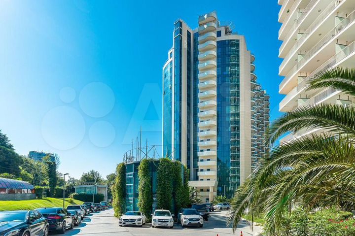 2-к. квартира, 96 м², 1/18 эт.