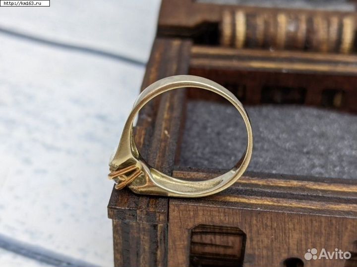 Золотое кольцо 585 пробы массой 2.19 грамма (Р16,5