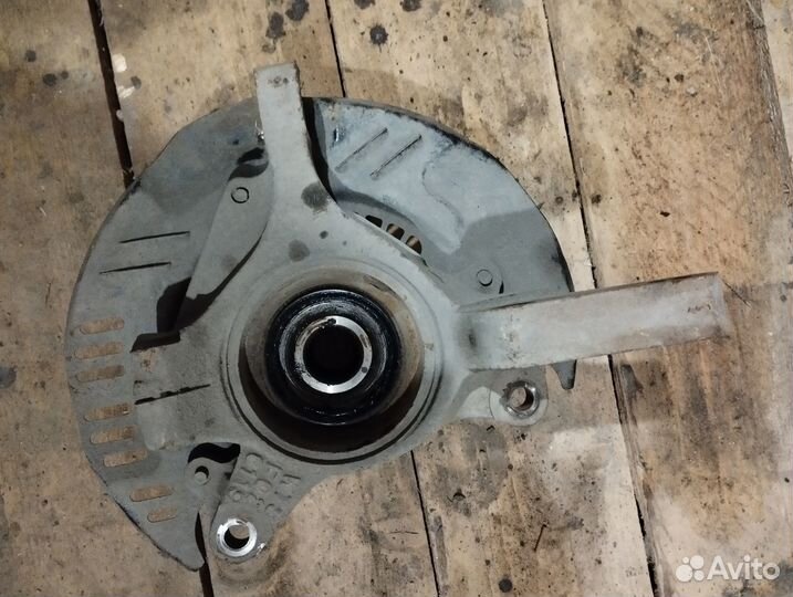 Ступица перед право subaru impreza 1999г