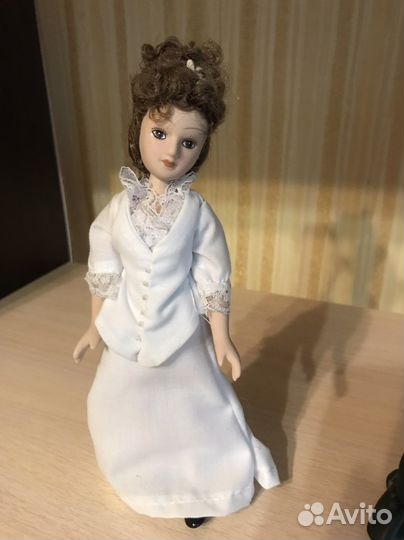 Кукла фарфоровая коллекционная