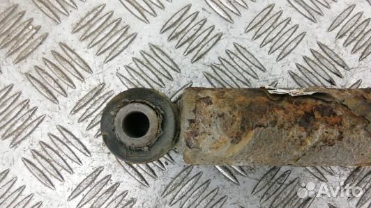 Амортизатор задней балки volvo V70 3 (94T08LX02)