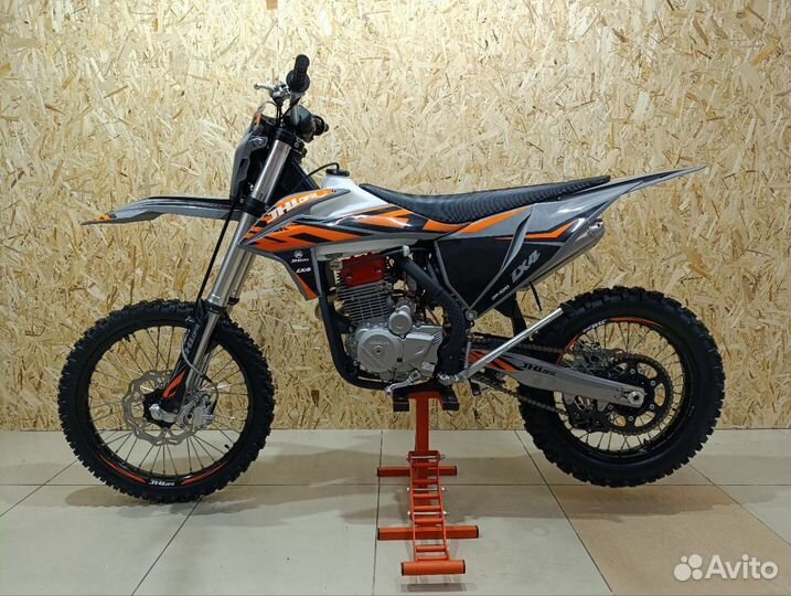 Новый мотоцикл JHL LX4