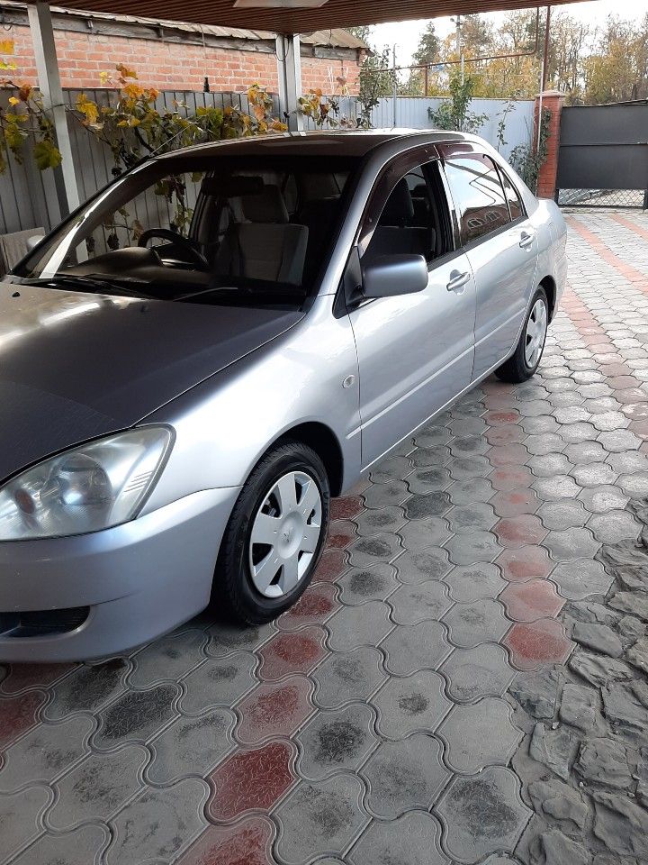 Mitsubishi Lancer: фото владельца
