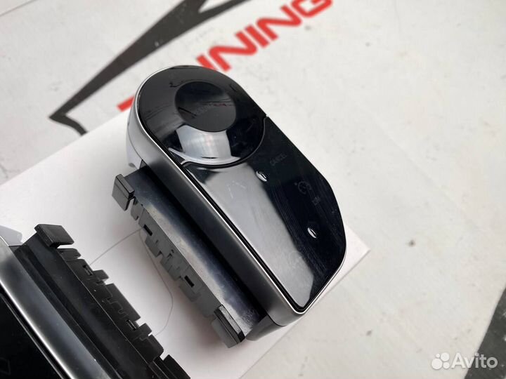 Кнопки рулевого колеса Land Rover Sport