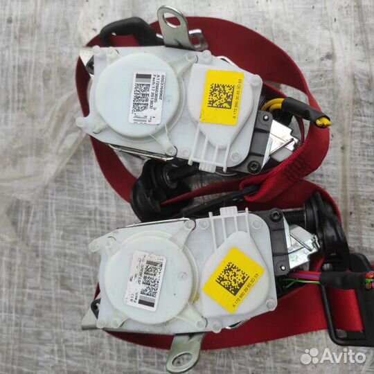 Ремень безопасности правый и левый мерседес W172