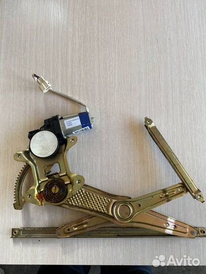 Стеклоподъемник электрический передний правый