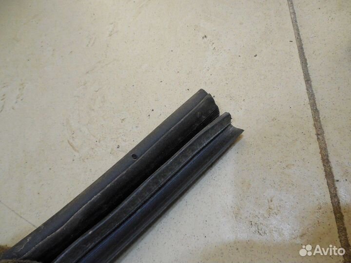 Уплотнитель (внутри) Focus II 2005-2008