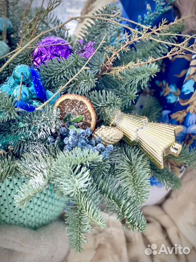 Новогодняя композиция с оленем в кашпо