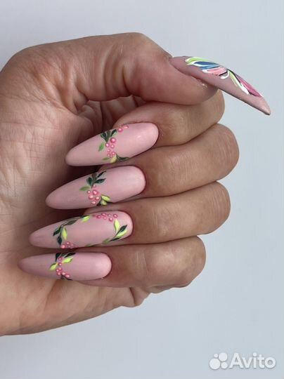 Наращивание ногтей, маникюр,эстетический педикюр