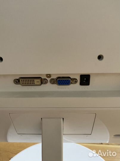 Монитор Philips