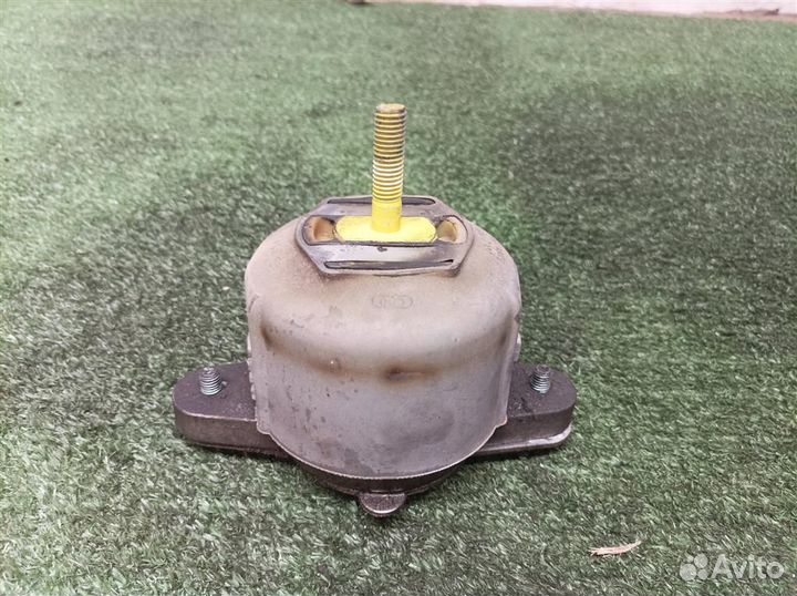Опора кпп Audi Audi A8 4E 2002-2007