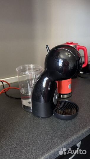 Капсульная кофемашина dolce gusto +капучинатор