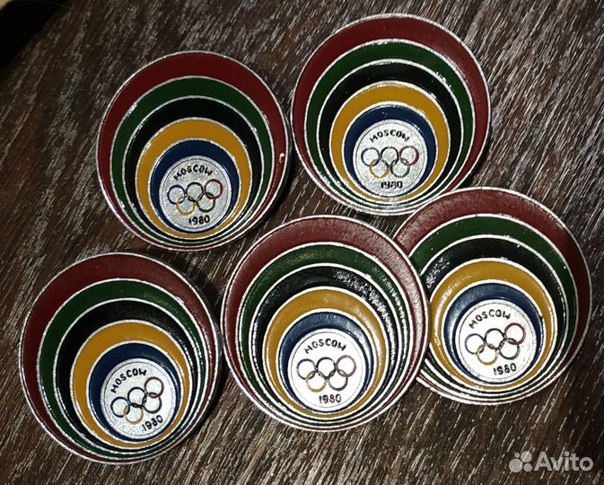 Значки символ Олимпиада-80