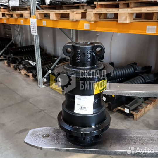 Каток опорный Liebherr R911LC