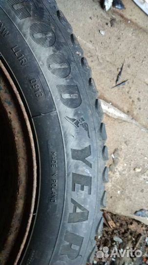 Goodyear Ultragrip Ice Arctic 205/60 R16